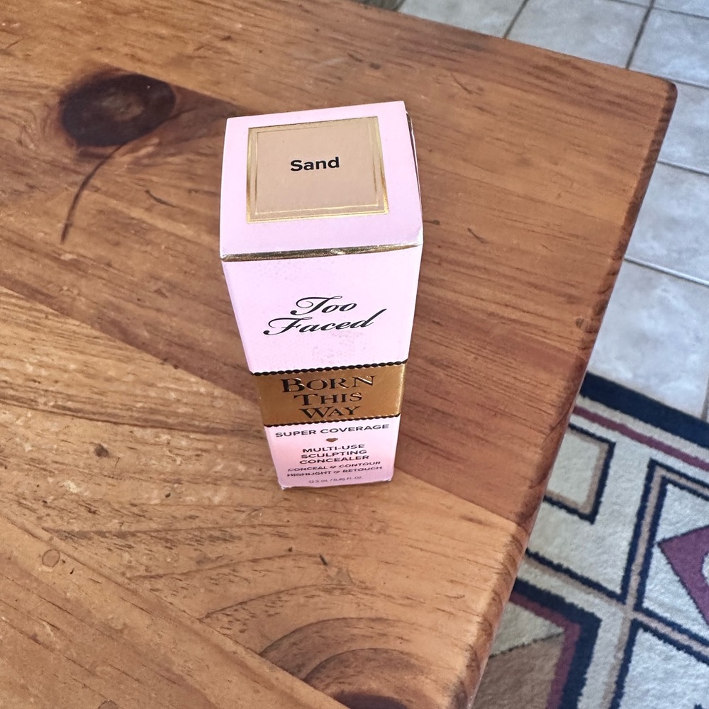 Concealer - Picture 2 of 3